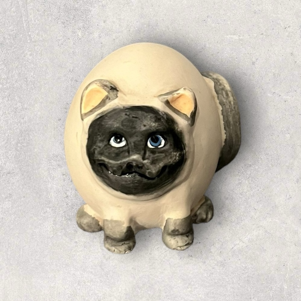 Vintage Allyson Nagel 1994 Ceramic Cat Egg Figurine 2”H Signed Hand Painted